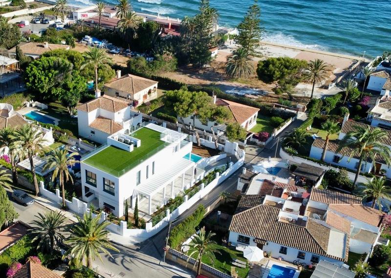 Foto 1f5e9233-361b-4da0-b985-e70aaea750ca. Xalet amb calefacció aparcament piscina a Marbesa Marbella