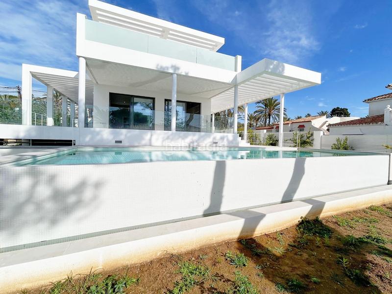 Foto 2c091ede-ffb8-4b5c-a2f5-a5512727017d. Xalet amb calefacció aparcament piscina a Marbesa Marbella