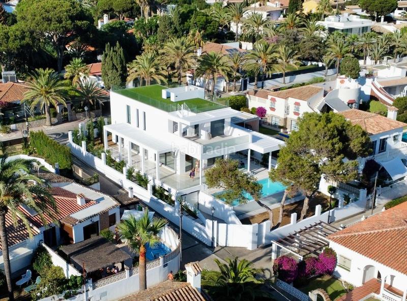 Foto 3be82265-2b46-4c72-aab1-c7fb3a277661. Xalet amb calefacció aparcament piscina a Marbesa Marbella