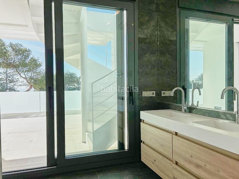 Foto a9795b5f-b21f-4989-9ee3-de941e163dd6. Xalet amb calefacció aparcament piscina a Marbesa Marbella