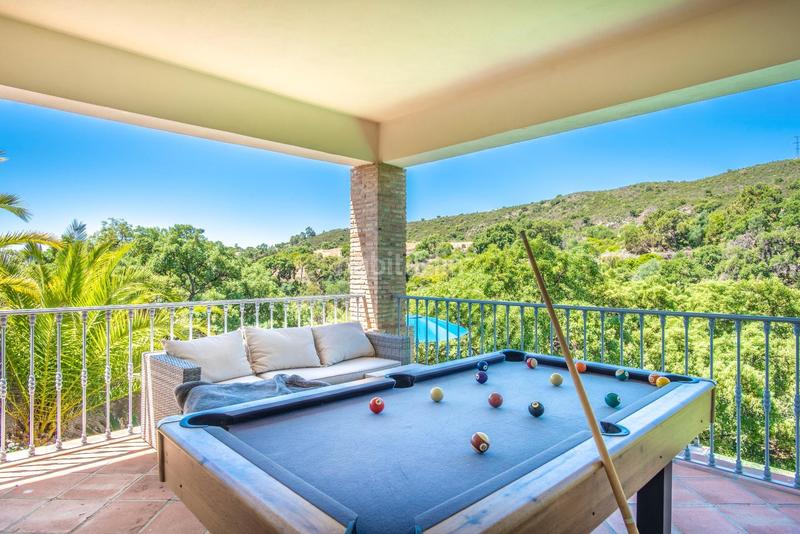 Foto 5ffd8332-7463-4218-9262-daae000bd689. Xalet amb calefacció aparcament piscina a altos de Estepona Estepona