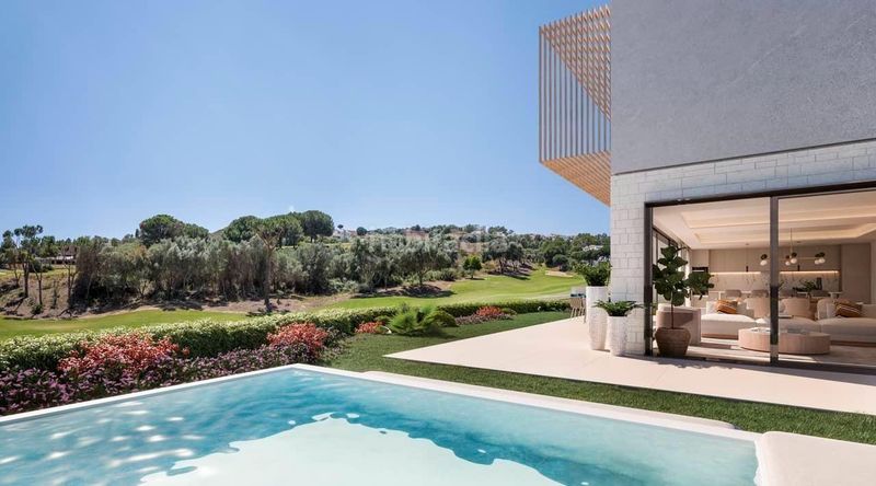 Foto d8342800-70e4-4152-85b5-7a61a7dd996b. Casa adossada amb aparcament piscina a La Cala Golf - Lagar Martell Mijas