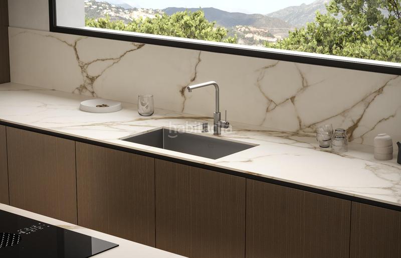 Foto d9c7e4a8-e9c6-4e1c-9cd1-96ce66129dbc. Duplex with heating parking pool in La Quinta Benahavís