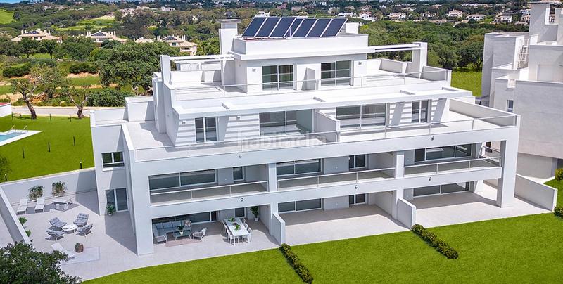 Foto 32df2627-b9ee-475c-8611-6c0056611841. Piccolo appartamento con riscaldamento parcheggio piscina in Sotogrande