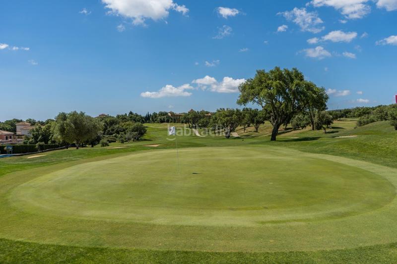 Foto 84ee18d5-6231-4f10-a52e-e4eb4fa1cbc5. Piccolo appartamento con riscaldamento parcheggio piscina in Sotogrande