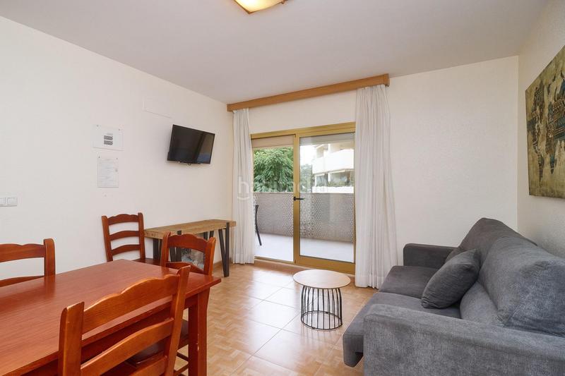 Foto 6046d5ea-1829-4722-b001-d13879949853. Piso  sohail, 150mts playa, 2 habitaciones, 2 baños, 3 terrazas en Fuengirola