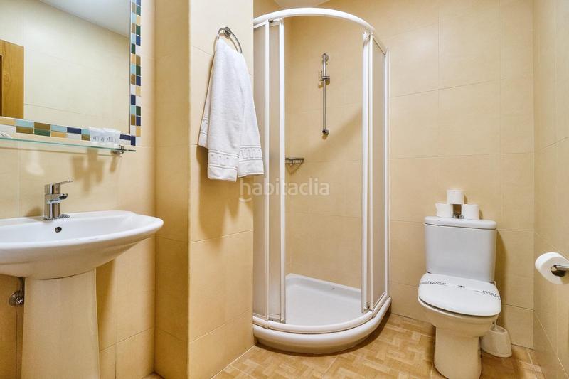 Foto b3376604-2349-4cd4-ae77-ac37aec5216c. Piso  sohail, 150mts playa, 2 habitaciones, 2 baños, 3 terrazas en Fuengirola
