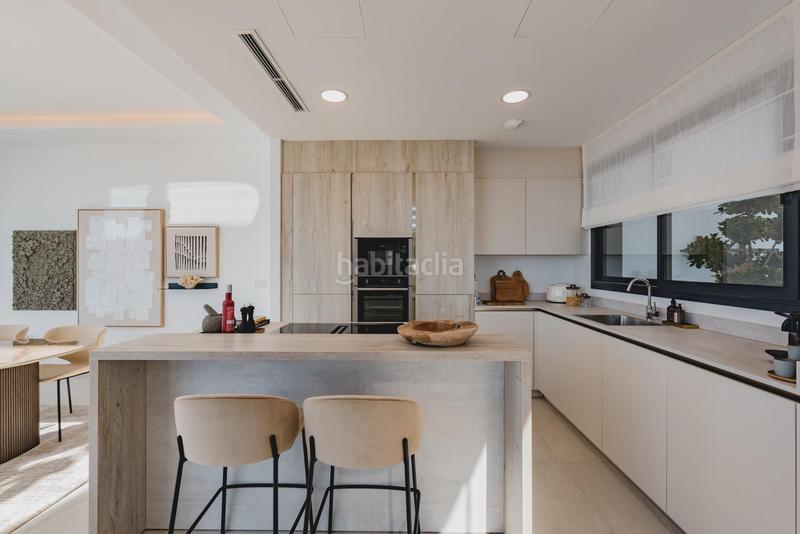 Foto 3cf96a5d-eeb6-430f-83a7-dcd0d35ba3da. Maison jumelée avec chauffage parking piscine dans Río Real Marbella