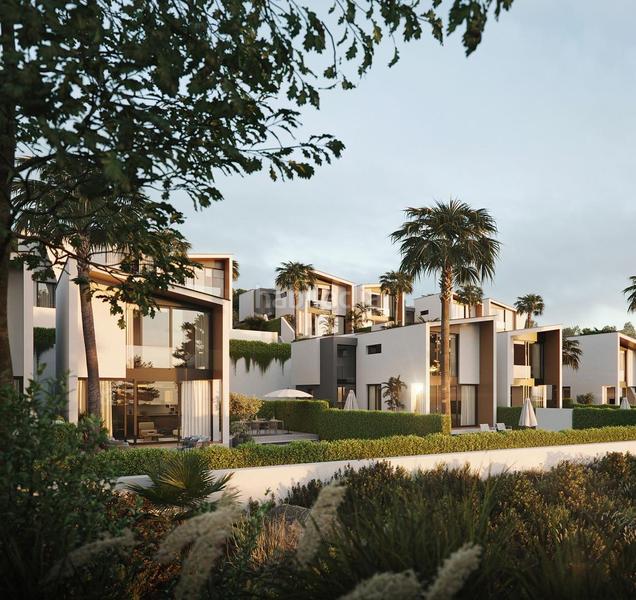 Foto d47932cf-f19a-4d15-bf3a-3ba5fb387c45. Chalet villa de 4 dormitorios y 3 baños con vistas al mar. el chaparral, costa en Mijas