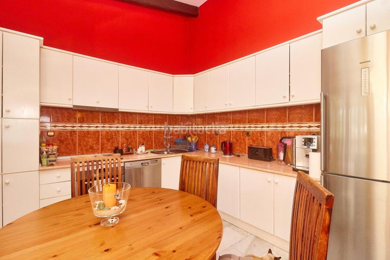 Foto 6a54dcda-bdd2-4747-9cf2-a58410b6f562. Chalet oasis andaluz espectacular villa de una planta con jardín tropical y vistas de ensueño en Mijas