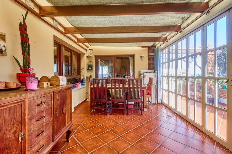 Foto 72fe58e0-31e6-42cf-b46d-5578e9aab36d. Chalet oasis andaluz espectacular villa de una planta con jardín tropical y vistas de ensueño en Mijas
