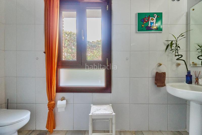 Foto d51c52ef-eb93-41fe-b91f-820515dc9235. Chalet oasis andaluz espectacular villa de una planta con jardín tropical y vistas de ensueño en Mijas