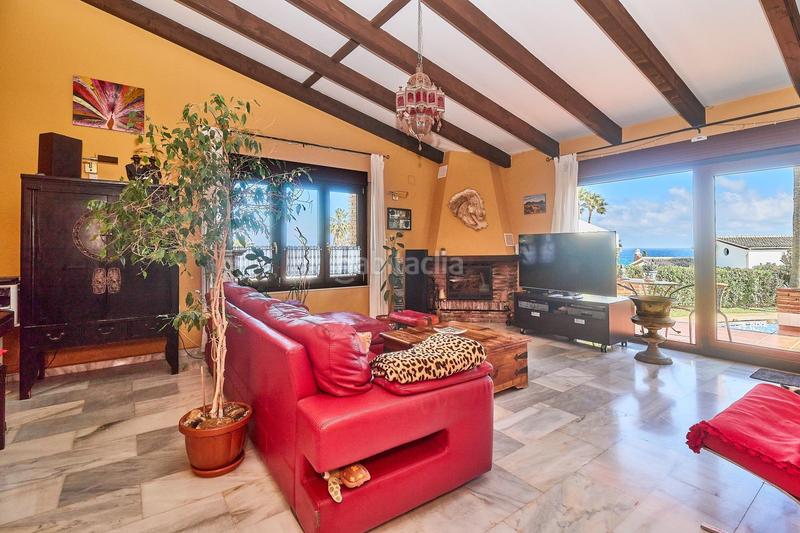 Foto d628214f-36ad-4e7c-a225-b18f6f0b015e. Chalet oasis andaluz espectacular villa de una planta con jardín tropical y vistas de ensueño en Mijas