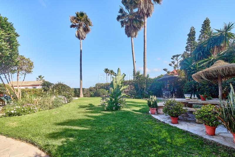 Foto ea4ac3c0-4820-41bc-a3a1-b698a48f782e. Chalet oasis andaluz espectacular villa de una planta con jardín tropical y vistas de ensueño en Mijas