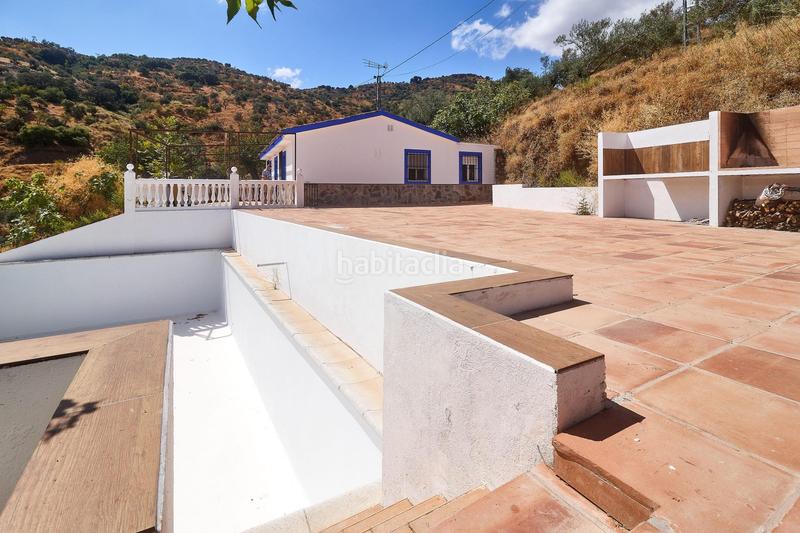 Foto d46df7cc-d3b0-4f2e-80bb-67f775631b16. Fondo rustico in Guaro