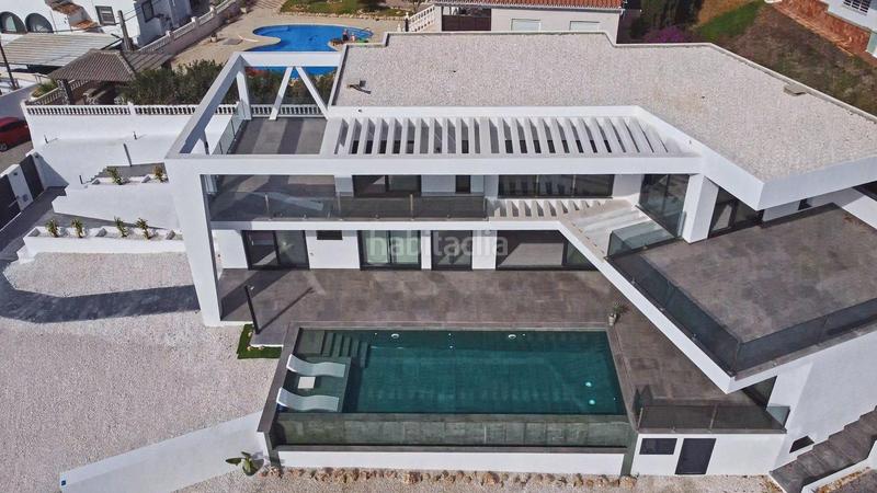 Foto 21608d7a-5660-441c-9c51-c44332062714. Xalet amb calefacció aparcament piscina a El Faro de Calaburra - Chaparral Mijas