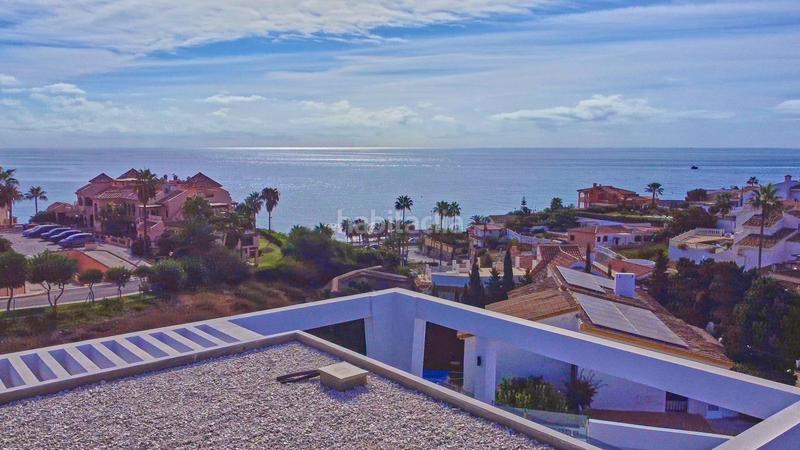 Foto 31673a19-f8f1-4e6c-9d2d-6c73c4c0e0d3. Xalet amb calefacció aparcament piscina a El Faro de Calaburra - Chaparral Mijas