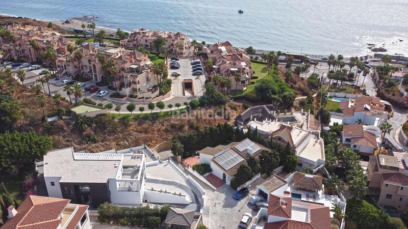 Foto 5282dde9-ca5b-43ad-adf6-dfc7205a0c91. Xalet amb calefacció aparcament piscina a El Faro de Calaburra - Chaparral Mijas