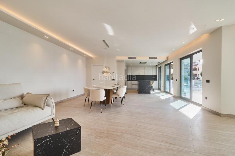 Foto 7bf12f70-d74f-4302-8ecf-8270c254f586. Xalet amb calefacció aparcament piscina a El Faro de Calaburra - Chaparral Mijas