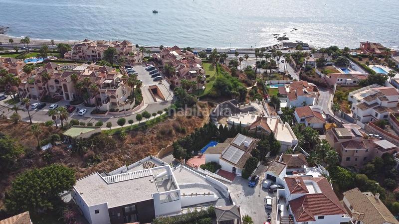 Foto b72f0ca3-6b08-4610-816e-6836d3180701. Xalet amb calefacció aparcament piscina a El Faro de Calaburra - Chaparral Mijas