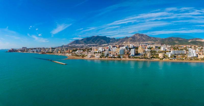 Foto e5b50b9d-f674-4a28-a33b-e3d41f27fe6e. Àtic amb calefacció aparcament piscina a Torreblanca del Sol Fuengirola