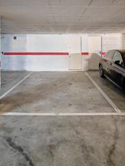 Parking coche en Parque de la Paloma. Venta de garaje y trastero en zona de bonanza