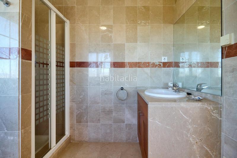 Foto 1f28b06f-f1fa-4c1b-8356-6e9823e7787d. Casa a schiera con riscaldamento parcheggio piscina in Alhaurín de la Torre