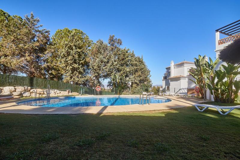 Foto 5485cd95-85ec-4727-b08a-70c091230f43. Casa a schiera con riscaldamento parcheggio piscina in Alhaurín de la Torre