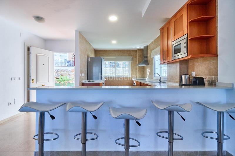 Foto 6b0b1f57-cbc7-46eb-b70f-ba26a8930f6d. Casa a schiera con riscaldamento parcheggio piscina in Alhaurín de la Torre