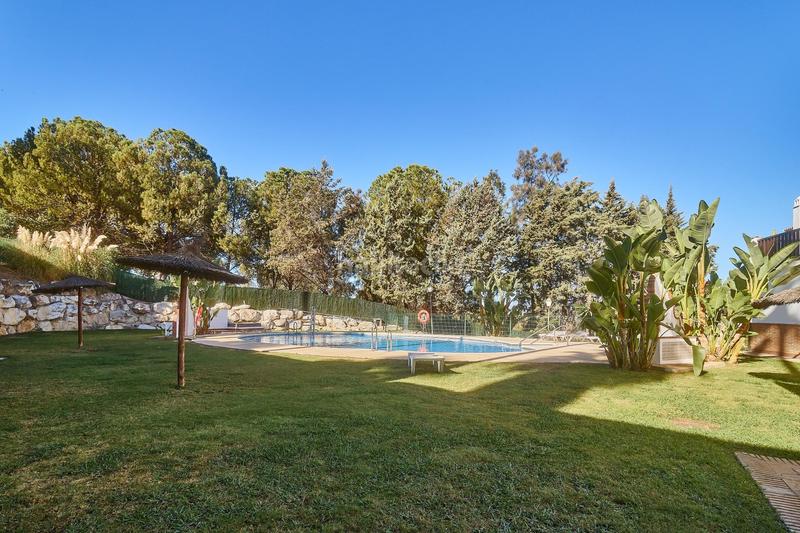 Foto 8cd3556d-6e79-409f-b6e6-c4a1ee92ce30. Casa a schiera con riscaldamento parcheggio piscina in Alhaurín de la Torre