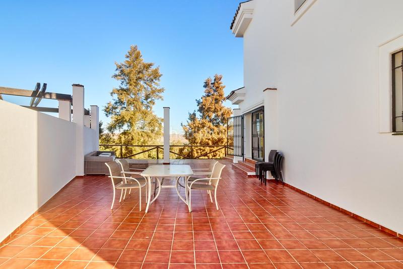 Foto a6fdb3a1-cbcc-4b74-a9c8-2f036ef2af05. Casa a schiera con riscaldamento parcheggio piscina in Alhaurín de la Torre