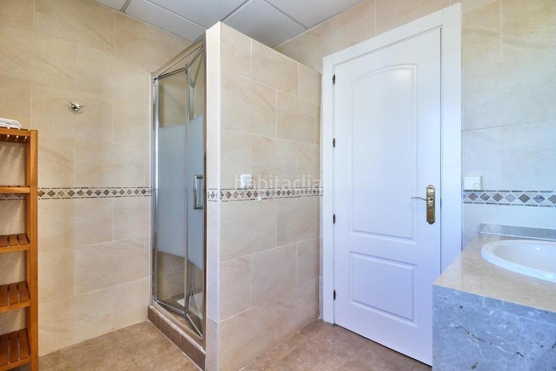 Foto d8296205-3779-40e7-8e0c-a728ac585ee4. Casa a schiera con riscaldamento parcheggio piscina in Alhaurín de la Torre