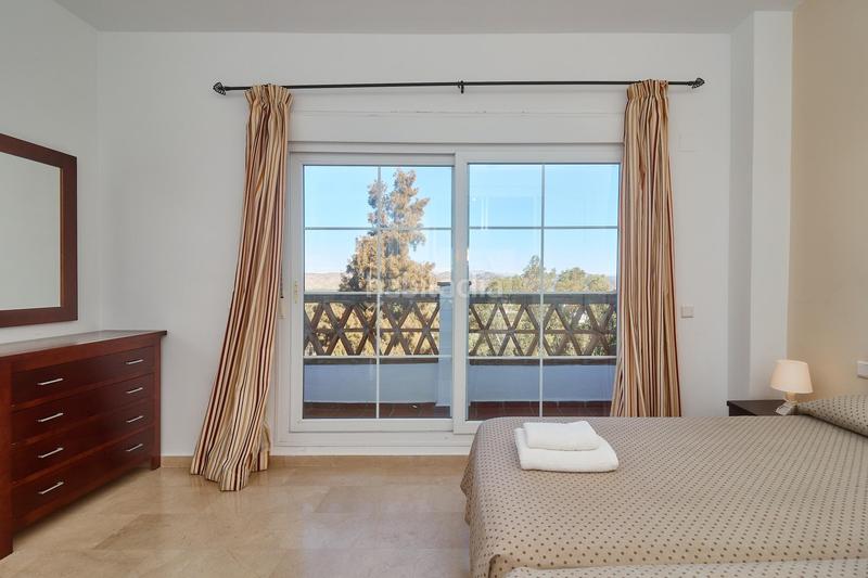 Foto dce0389b-b49d-4a7f-b673-056c3196aa81. Casa a schiera con riscaldamento parcheggio piscina in Alhaurín de la Torre