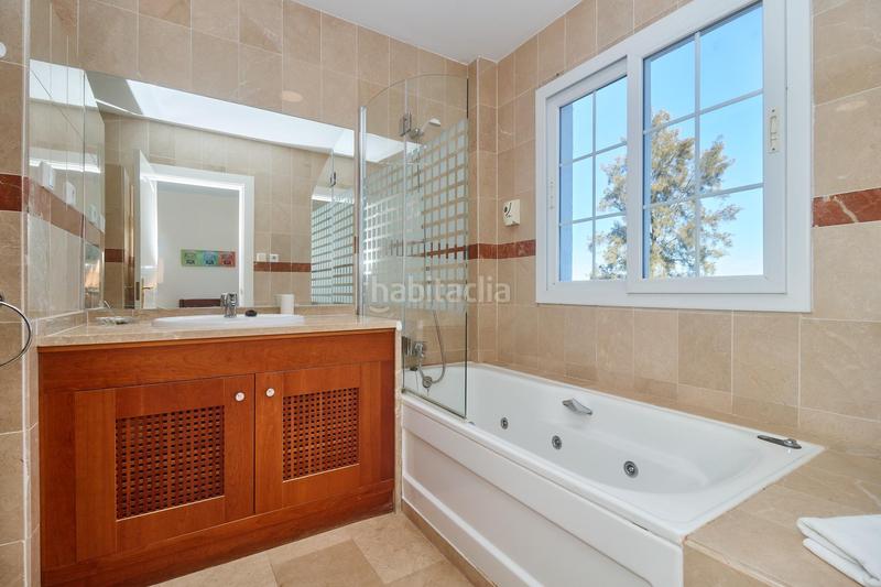 Foto e467be79-d4e4-478b-92f7-b1658b2b1e19. Casa a schiera con riscaldamento parcheggio piscina in Alhaurín de la Torre