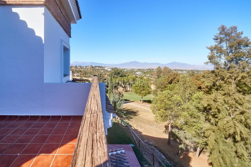 Foto f0b7eedf-5952-45e0-bfe4-6e8eb58e5dab. Casa a schiera con riscaldamento parcheggio piscina in Alhaurín de la Torre