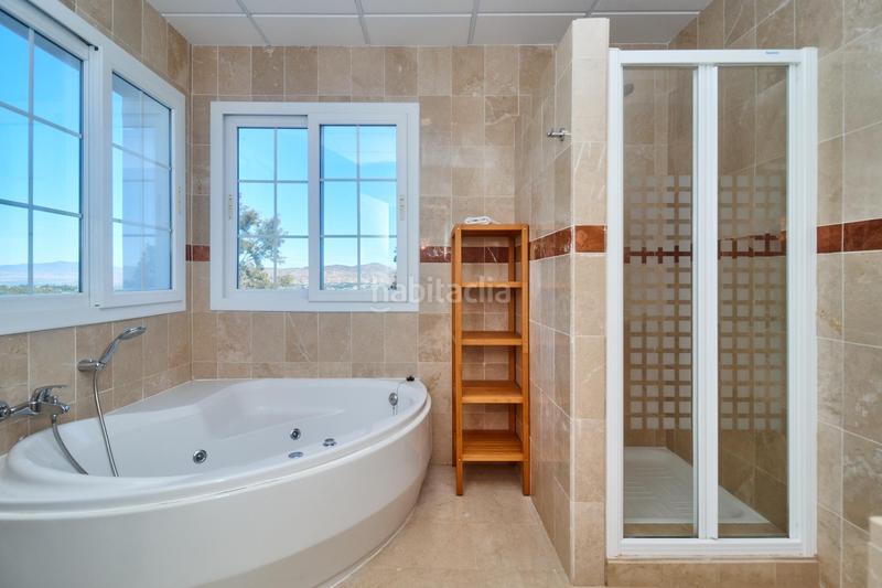 Foto f759d63c-ea79-4e54-8fda-e6890bffee6a. Casa a schiera con riscaldamento parcheggio piscina in Alhaurín de la Torre