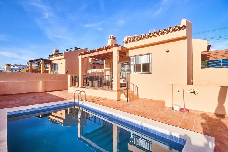Foto 48935372-87ca-4758-98e1-17127b7369e5. Casa amb aparcament piscina a El Faro de Calaburra - Chaparral Mijas