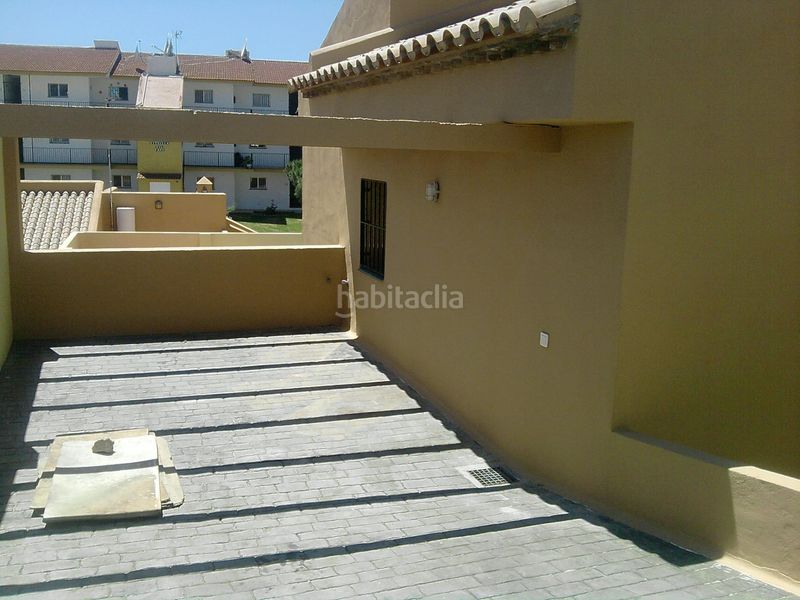 Foto c0635415-21d8-4e81-8568-0f8806f2fbf6. Casa amb aparcament piscina a El Faro de Calaburra - Chaparral Mijas