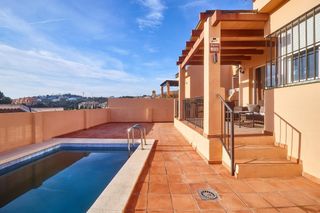 Casa  Calle andalucía. Casa adosada en el faro  con 2 dormitorios, 2 baños.  mijas cost