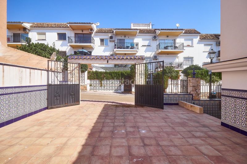 Foto 2be03882-833a-4f7d-9b10-b870e2b6923b. Casa amb calefacció aparcament a Castillo Sohail - Myramar Fuengirola