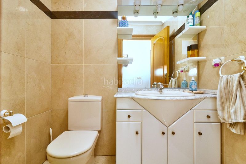 Foto 42ce2196-b36a-4579-9b58-154009133c34. Casa amb calefacció aparcament a Castillo Sohail - Myramar Fuengirola