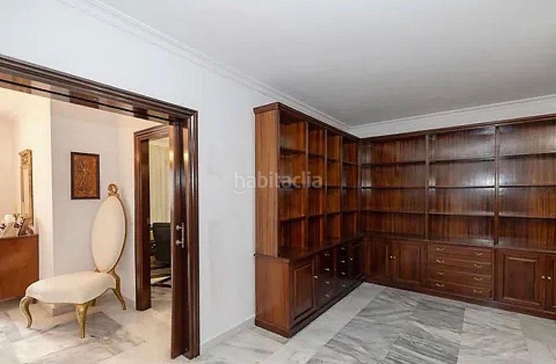 Foto 640d1921-ed2a-4b7f-900e-7f00215bf683. Casa amb calefacció aparcament a Castillo Sohail - Myramar Fuengirola