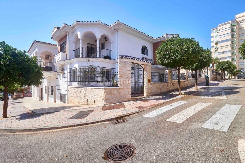 Foto 6fc9644c-8431-4a02-b2af-c7487305cc8b. Casa amb calefacció aparcament a Castillo Sohail - Myramar Fuengirola