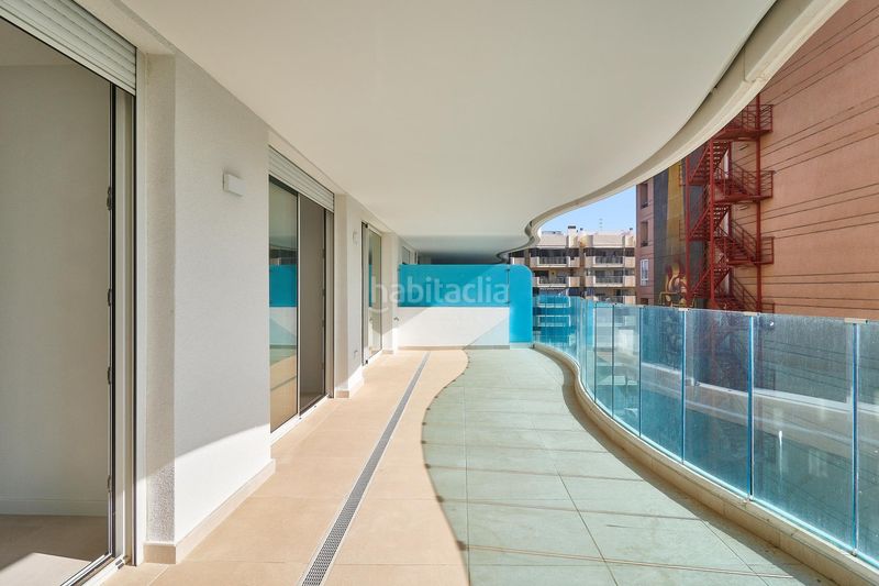Foto 2a5cc6a0-b139-40f3-be03-d3da75d7431c. Appartement mit heizung parking pool in Puerto Deportivo Fuengirola