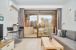 Appartement à Puerto Deportivo. Piso de 1 dormitorio  1 baño   a metros del puerto deportivo de