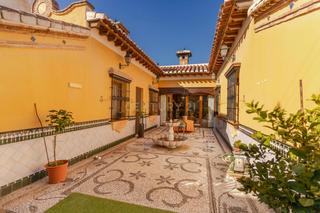 Casa a Altos de la Zubia