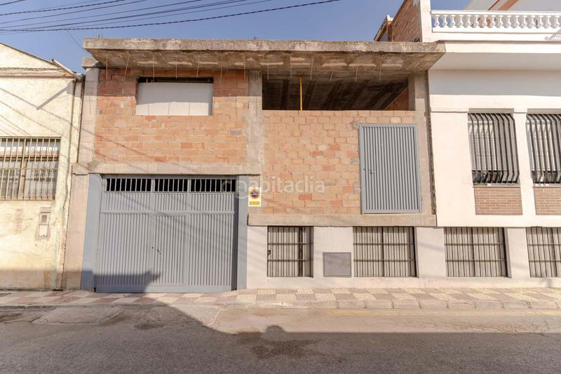 Foto cc7a0ed2-0bd2-4edc-b7d2-9d04c966c77c. Aparcament cotxe a Pinos Puente