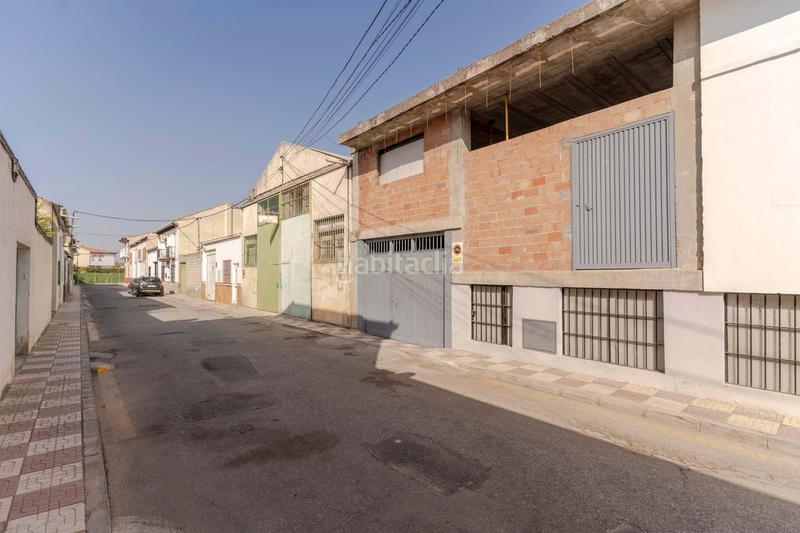 Foto f386ad39-663e-466a-b4fc-bb13fd6354d0. Aparcament cotxe a Pinos Puente