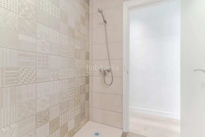 Foto 9bb6bd1e-c2c4-4343-8ac6-d2f515f8e8af. Piso en calle punticas en Motril ciudad Motril