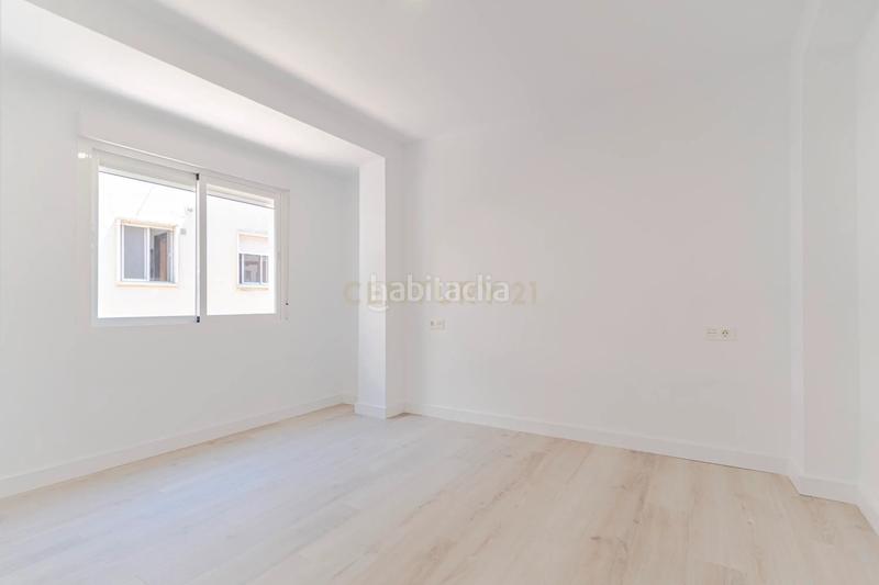 Foto b645ae16-89c2-4a7b-ab5a-bf8bbe84c51b. Piso en calle punticas en Motril ciudad Motril